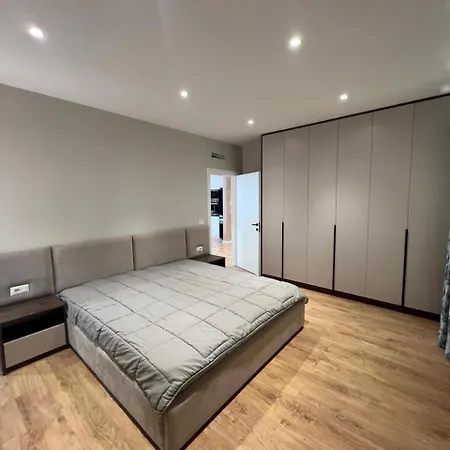 Joniapartment